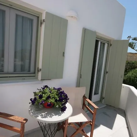 Hara Studios&apartments Naousa (Paros)