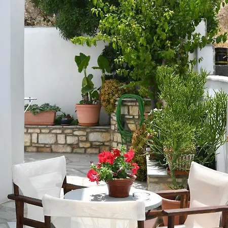 Hara Studios&apartments 3*