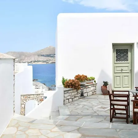 Hara Studios&apartments 3*