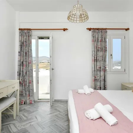 Hara Studios And Aparthotel Naoussa