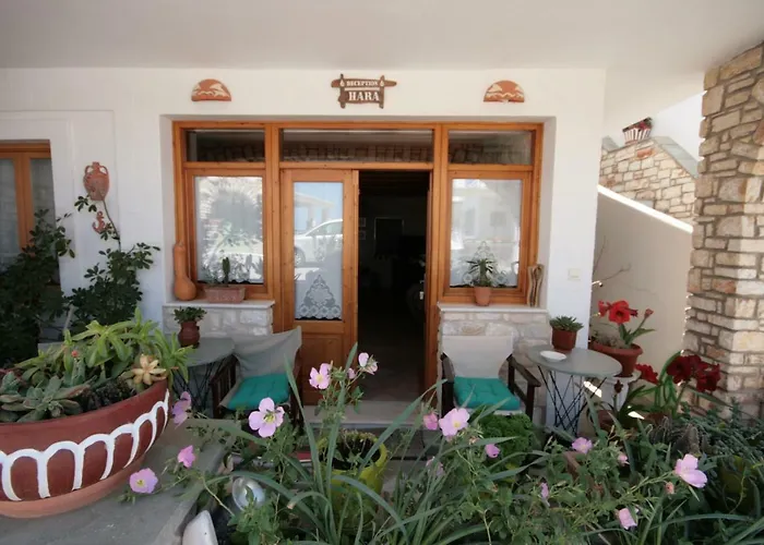 Hara Studios And Aparthotel Naousa (Paros)