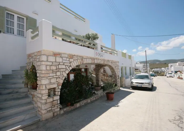 Aparthotel Hara Studios And Naousa (Paros)