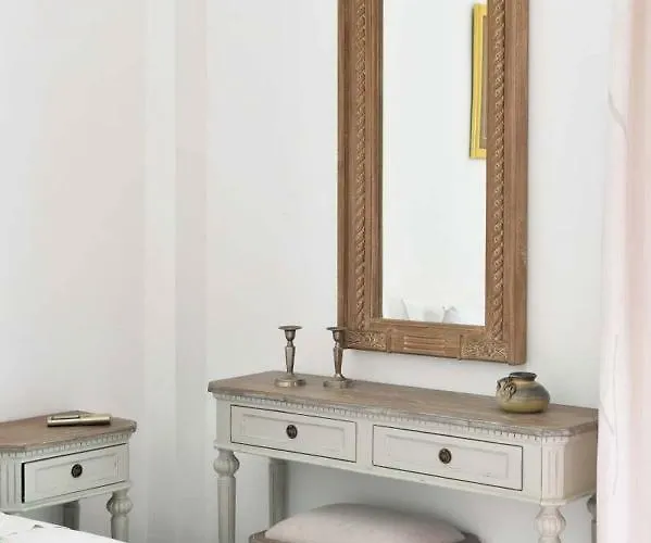 Hara Studios And Naousa (Paros)