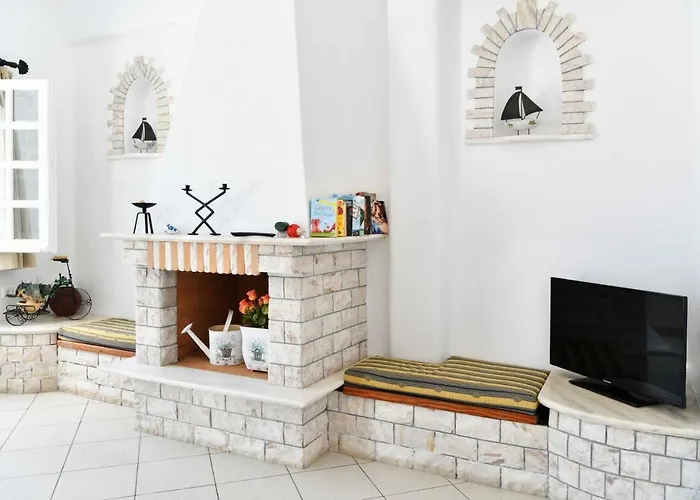 Hara Studios And Naousa (Paros)