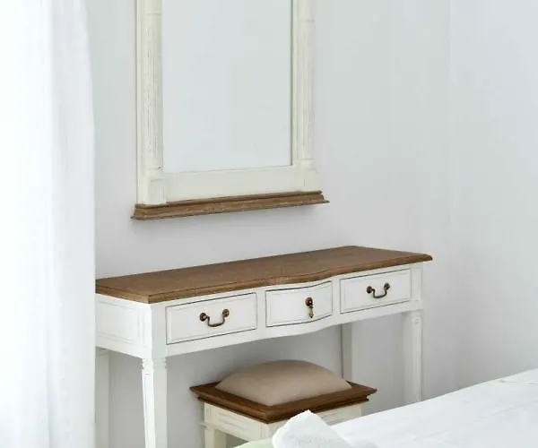 Hara Studios And Aparthotel