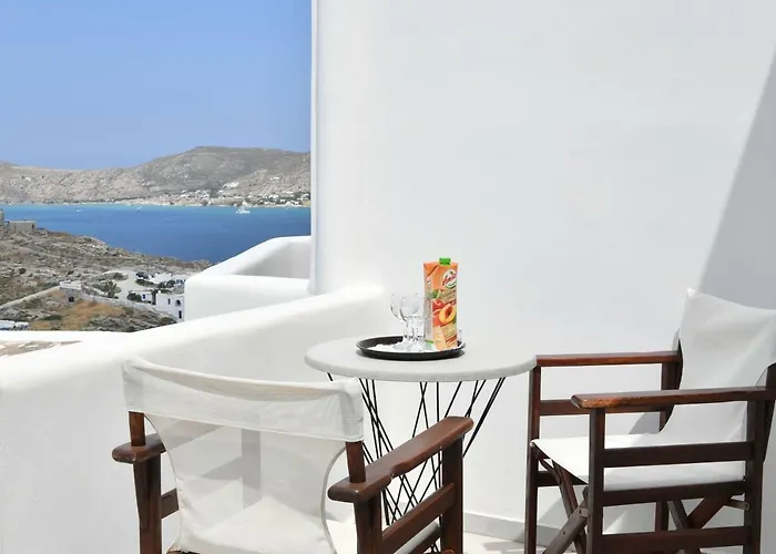 Hara Studios And Aparthotel 3*