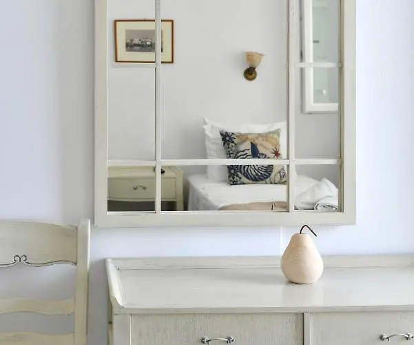 Hara Studios And Aparthotel Naousa (Paros)